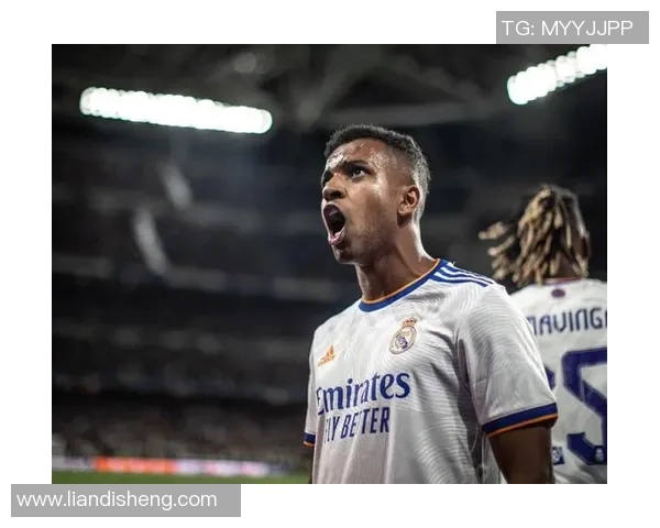 爱打篮球的足球巨星是谁 他如何平衡两项运动的热情与职业生涯