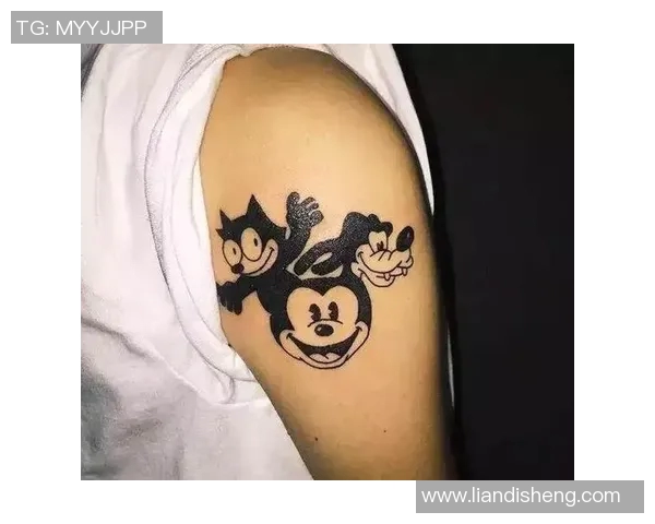 足球球星另类纹身大揭秘：搞怪创意与个人风格的完美融合